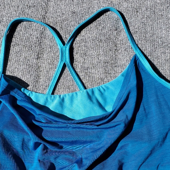 Old Navy top - Picture 3 of 6